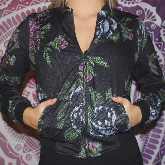 lululemon athletica Jackets & Blazers - REVERSIBLE Lululemon Bomber Jacket